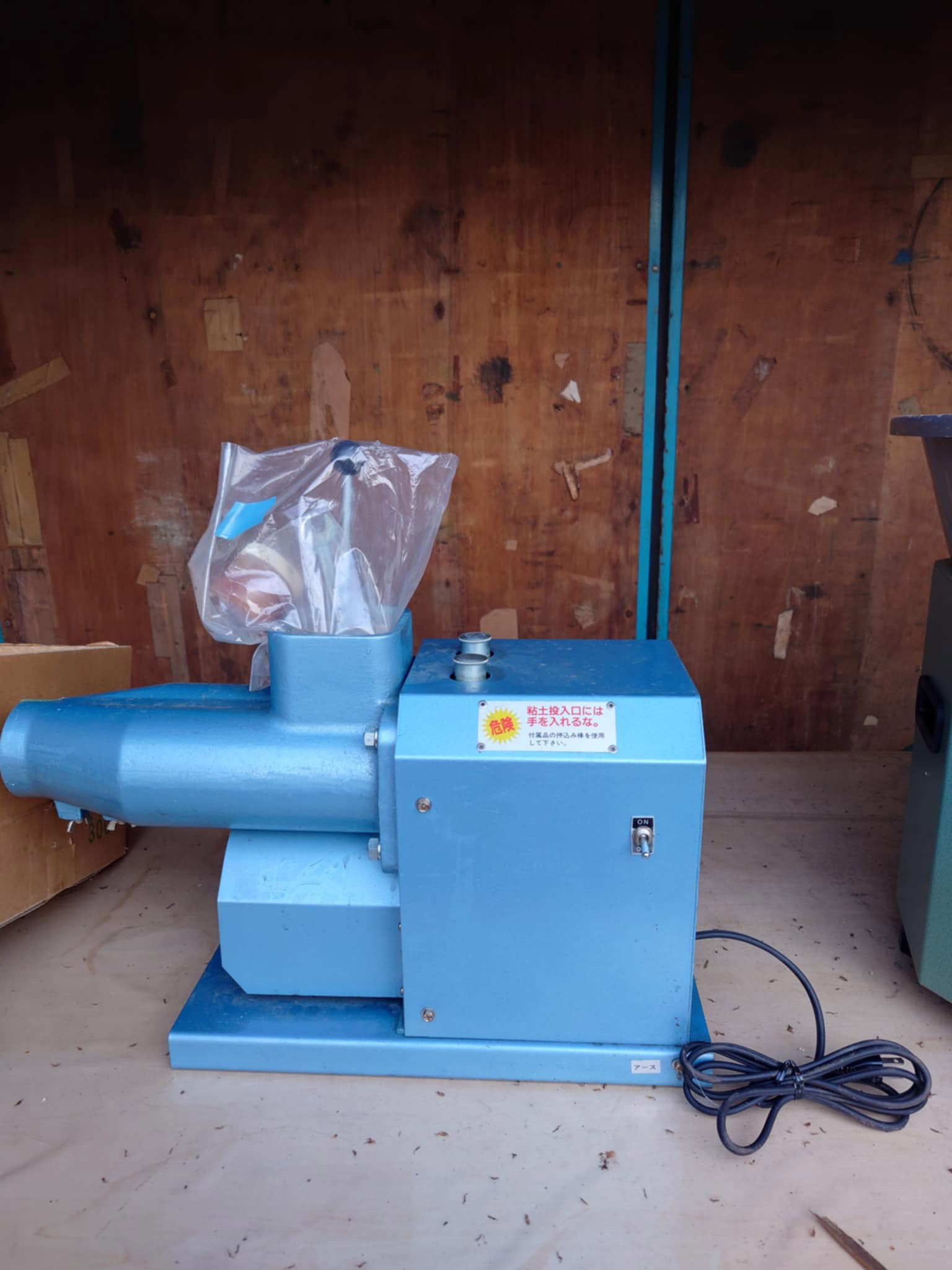 中古電気窯 10KW横扉式 ＆ 小型土練機 - 陶芸らぼ